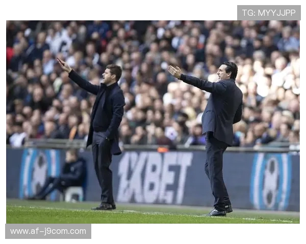 临朐足球队教练带队冲击新赛季目标 全力打造强队风貌与团队凝聚力 临朐足球队教练带队冲击新赛季目标 全力打造强队风貌与团队凝聚力